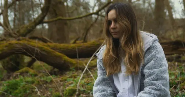 AMIRAH - still2