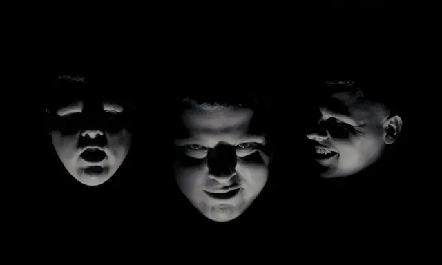 Nevmore - Mirrors - still5